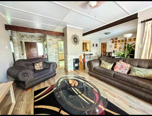 3 BEDROOM HOUSE FOR SALE IN SASOLBURG EXT 11